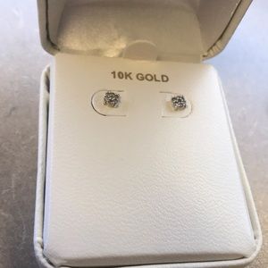 Bridge diamonds diamond earrings. 10k